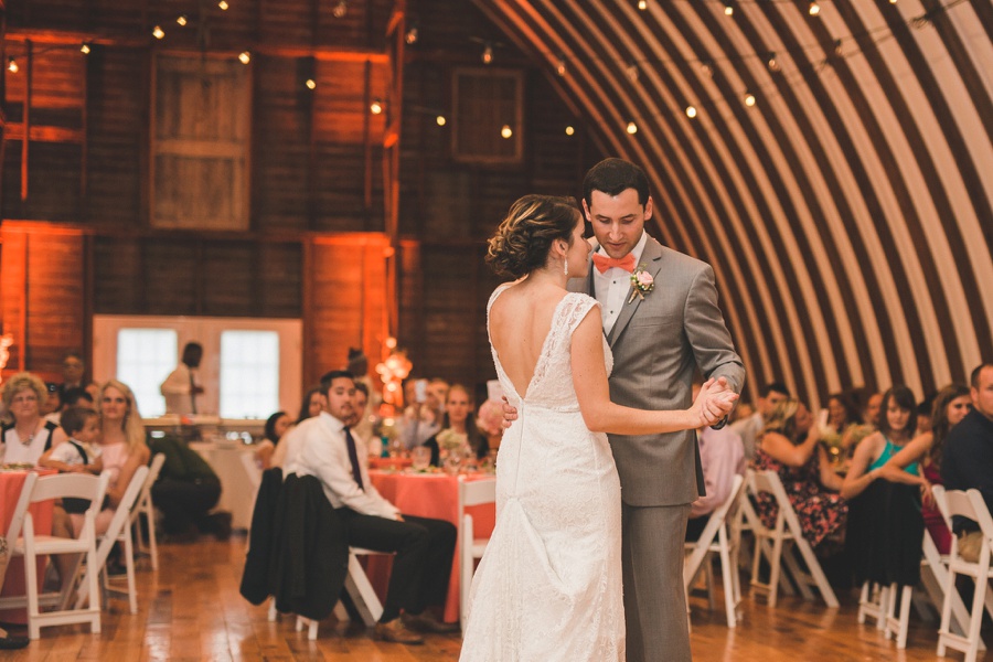 Farmhouse Estate Wedding | Maryland | Victoria Selman Photographer